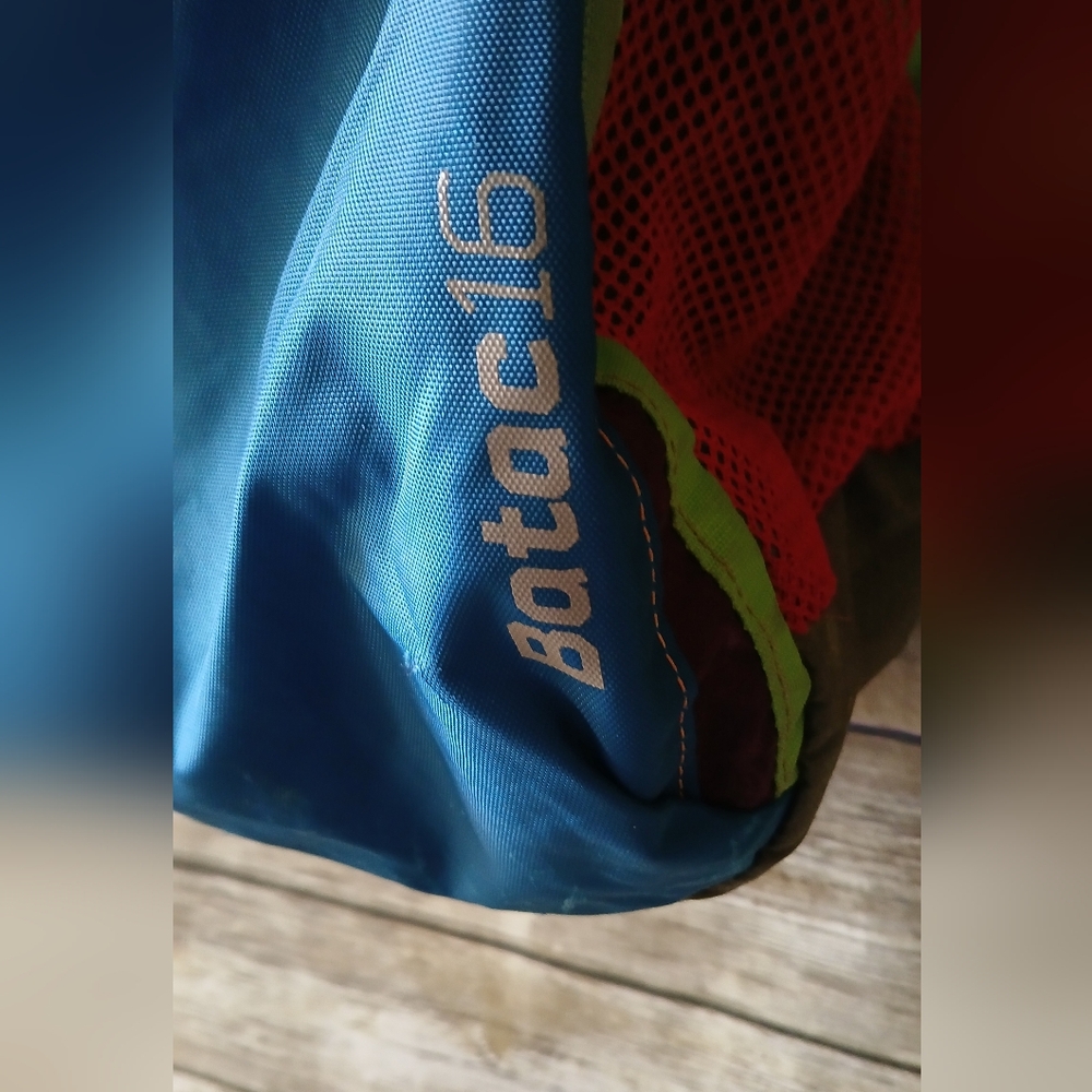 Cotopaxi Multi Color Backpack, BATAC16, Padded Straps, 16 Liter - Picture 4 of 16